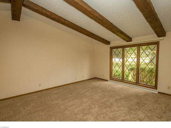4th image of 9000 Pleasant View Dr