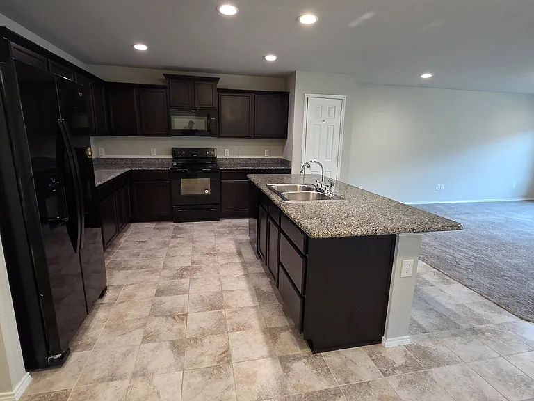 7504 Boat Wind Rd — Photo 10