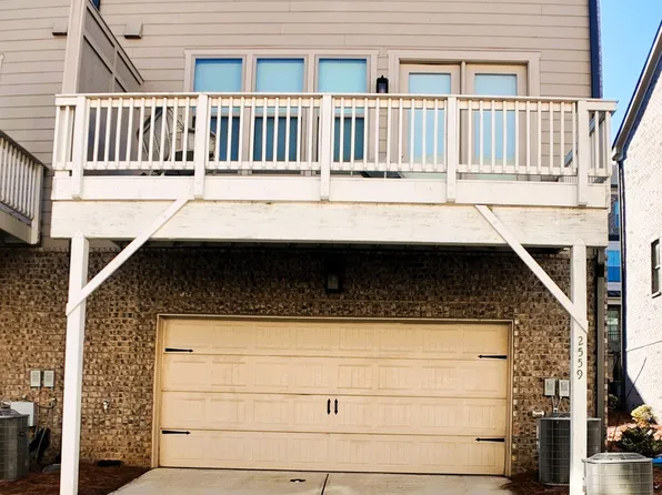 2559 Cherry Birch Ln, Doraville, GA 30360