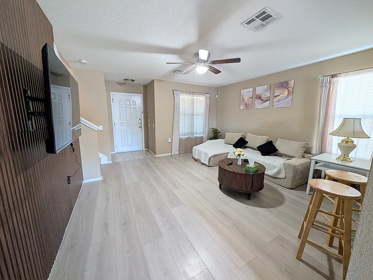 5303 Viewpoint Dr — Photo 3