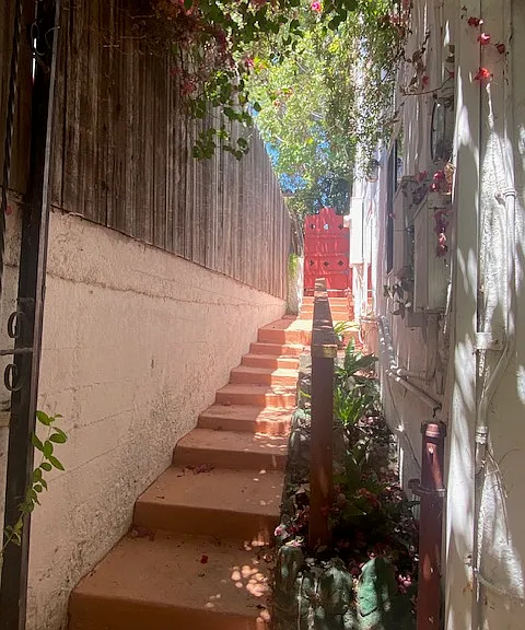 4350 York Blvd — Photo 5