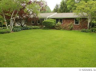 135 Aspen Dr, Rochester, NY 14625