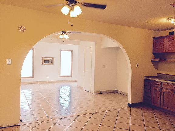 4th image of 1308 E La Mesa St