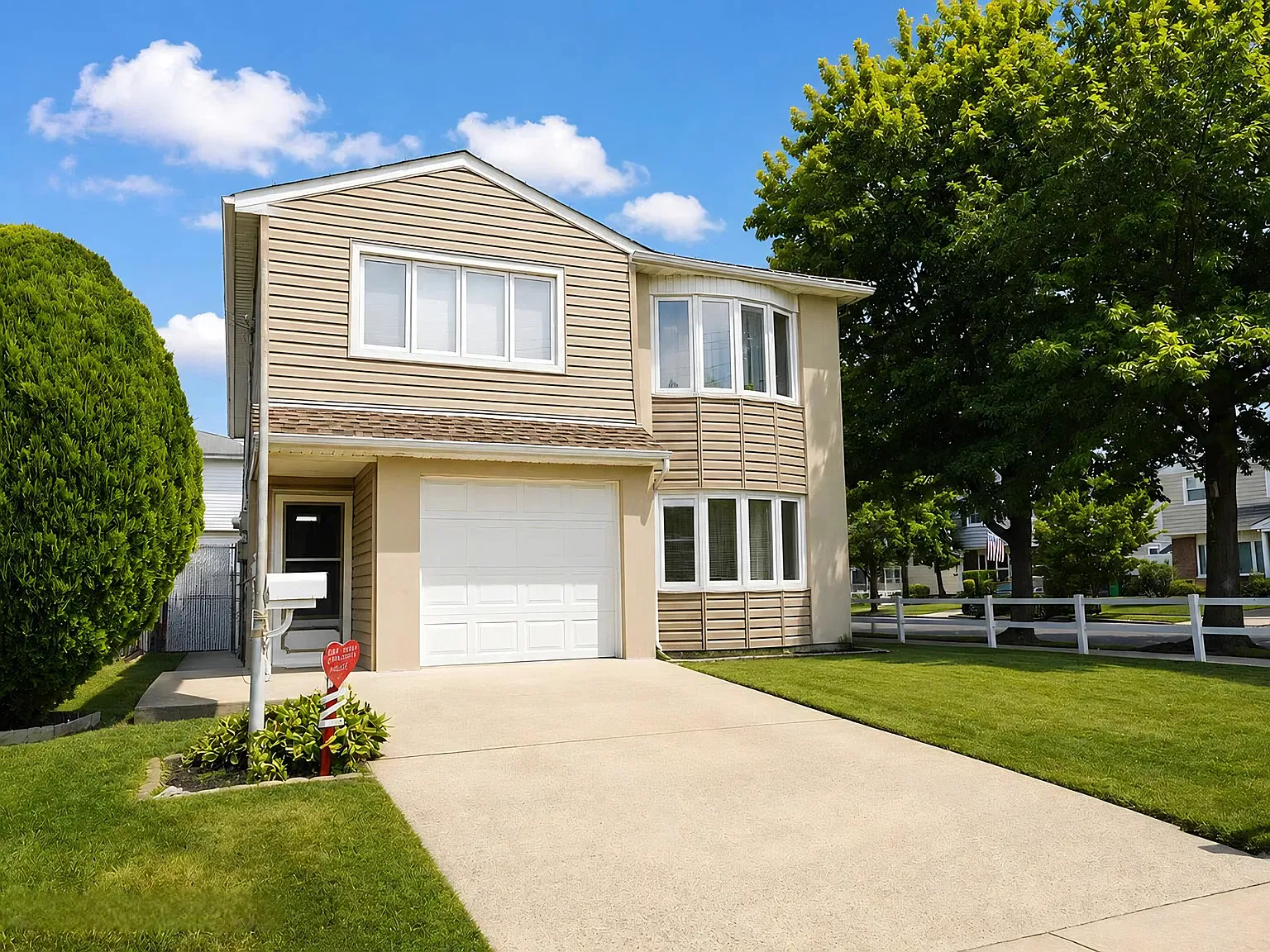 139 Lamoka Ave — Photo 2