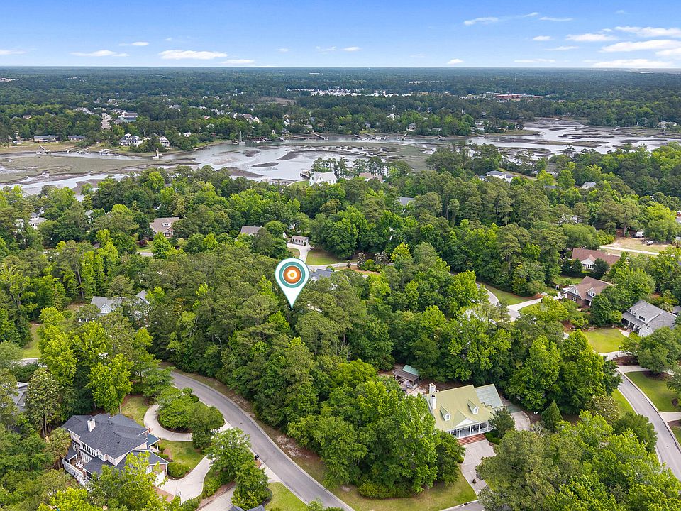 2nd image of 901 Cedar Ramble Lane