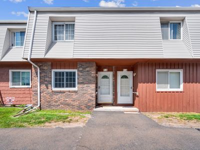 330 Short Beach Rd UNIT B4, East Haven, CT, 06512