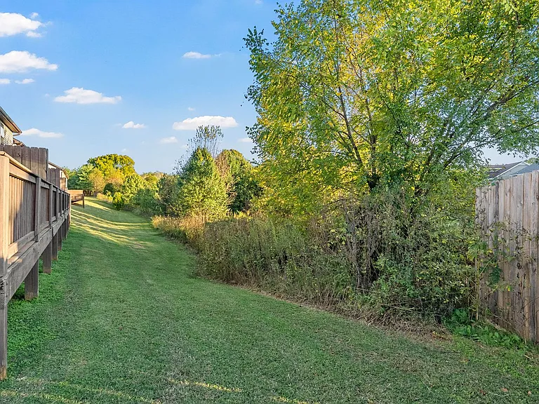 Spring Water Dr - 1772 (x4) — Photo 27