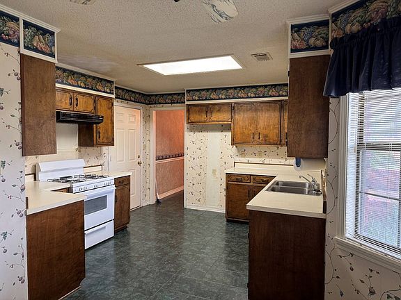 5th image of 1219 Jane Ln