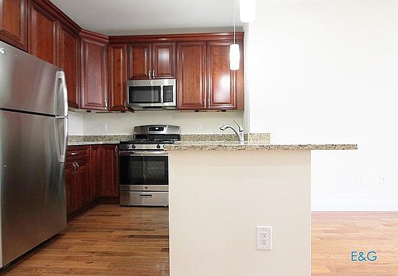 5th image of 720 W 172nd St APT 4A