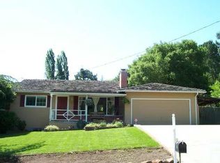 11 Edgewood Ct, Orinda, CA 94563