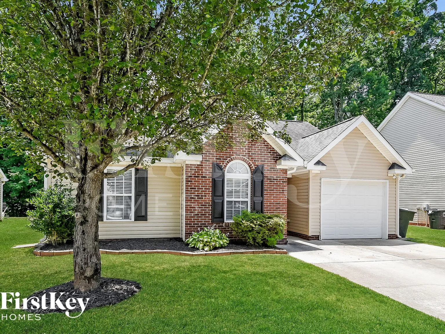 3 bed, 2.0 bath, 1181 sqft, $1,755 — Photo 2