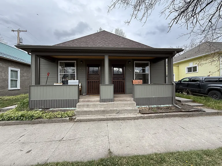 308 E Callender St — Photo 1