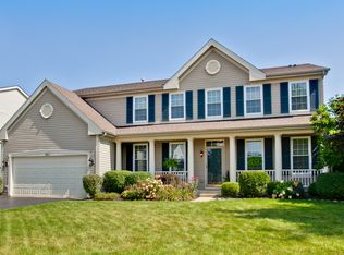 1611 S Lancaster Ln, Libertyville, IL 60048