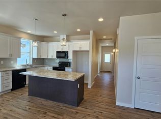 8752 222nd St E, Graham, WA