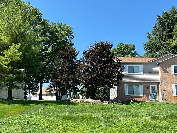 3rd image of 520 Concord Dr