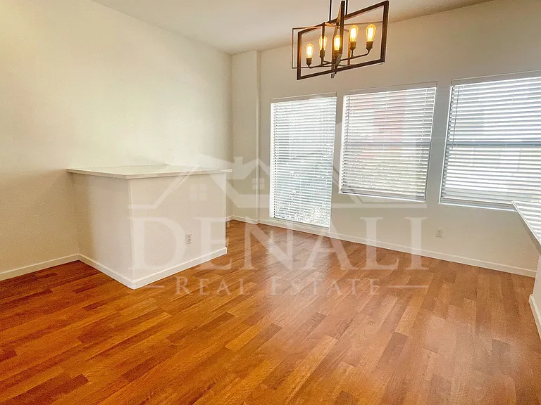 4637 E Culver St — Photo 8
