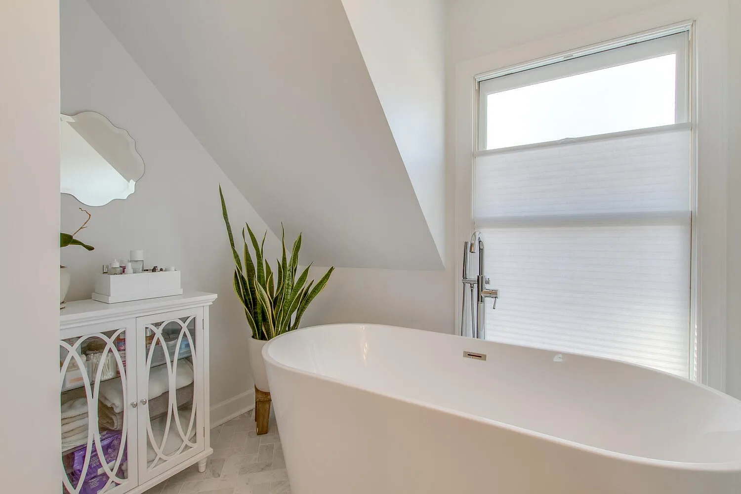 1 bed, 1.0 bath, 580 sqft, $1,950 — Photo 3