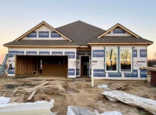 910 Mewborn Farm Rd, Oakland, TN 38060