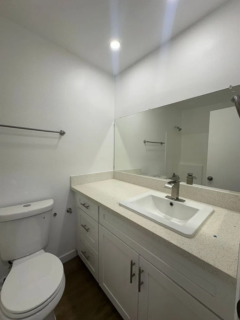 14011 S Budlong Ave — Photo 3