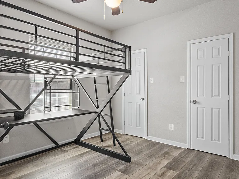 850 E Harvey Ave — Photo 14