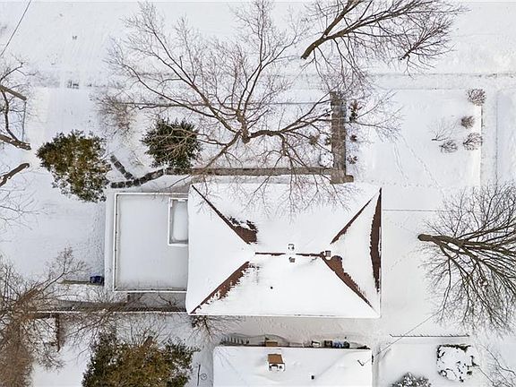 4th image of 58 Brandon Ave