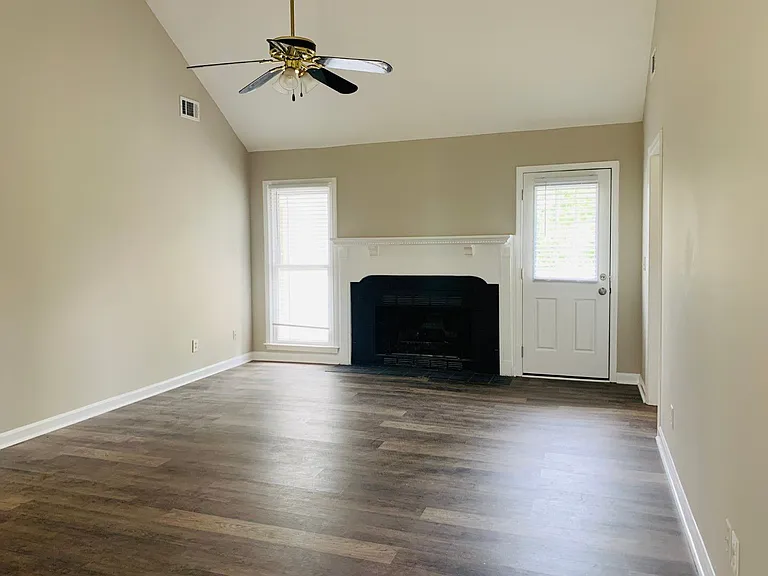 61 Garden Hills Dr — Photo 5