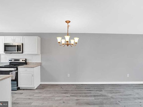 3rd image of 200 Channing Dr