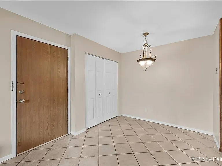 2 bed, 891 sqft, $1,850 — Photo 2