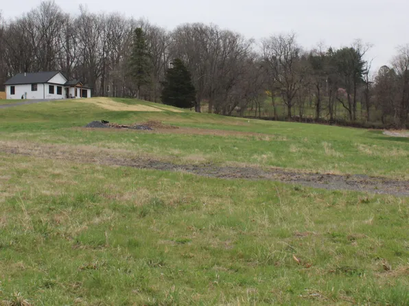 695 Stamm Rd, Milton, PA 17847