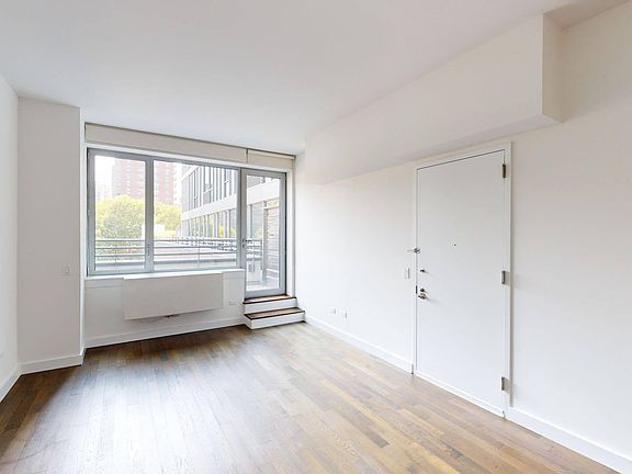 5th image of 801 Amsterdam Ave APT 3I