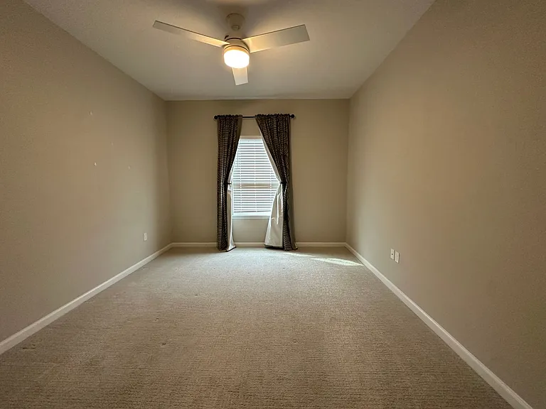 61 Pinebury Ln — Photo 9