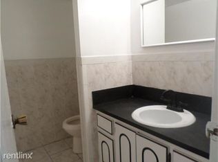 5710 Blueberry Ct #29, Fort Lauderdale, FL 33313