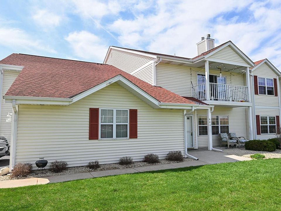 1st image of 683 Wood River COURT #4
