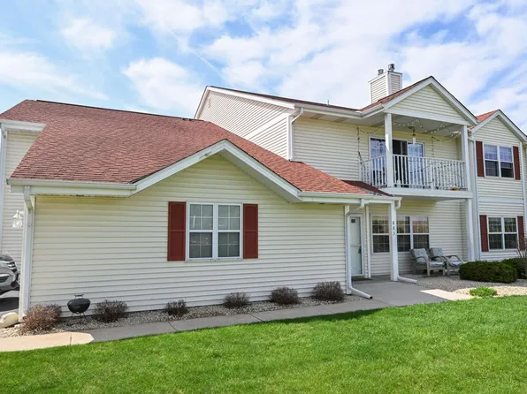 683 Wood River COURT #4, West Bend, WI 53095