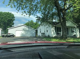 510 Old Petersburg Rd, Lynnville, IN 47619