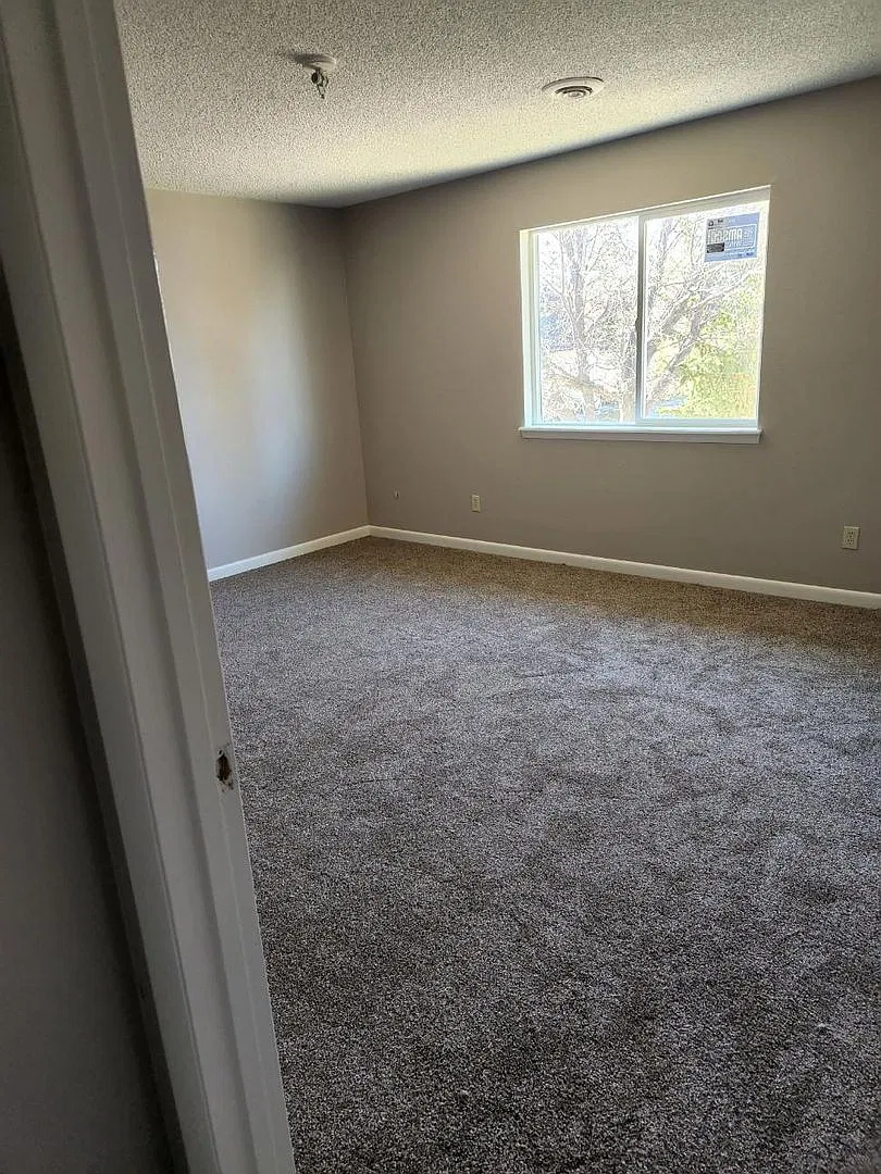 421 S. Jefferson Street — Photo 3