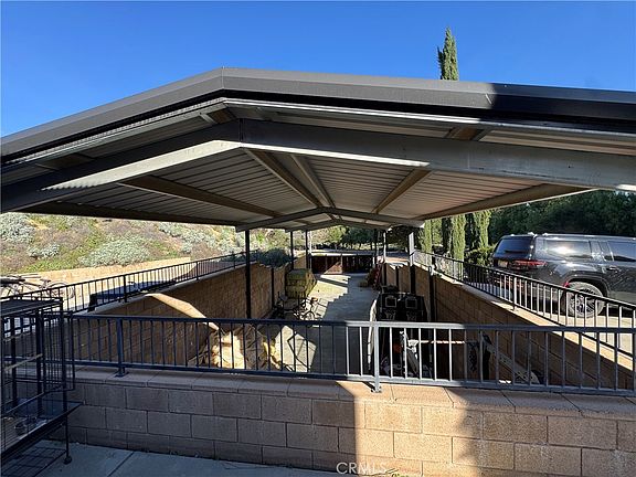 5th image of 38831 Pauba Rd