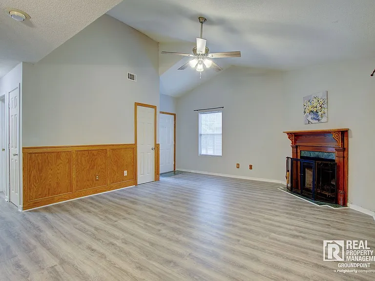 7945 Parklane Ct #905-E — Photo 7