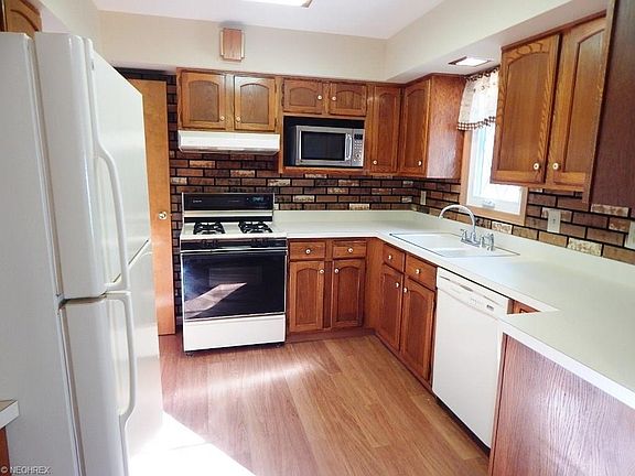 5th image of 4184 W 11th St