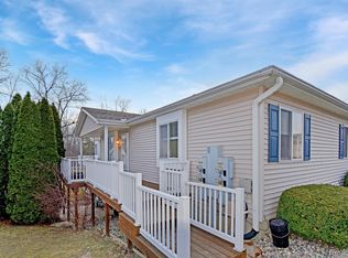 9530 Timber Ridge Dr, Grand Blanc, MI 48439