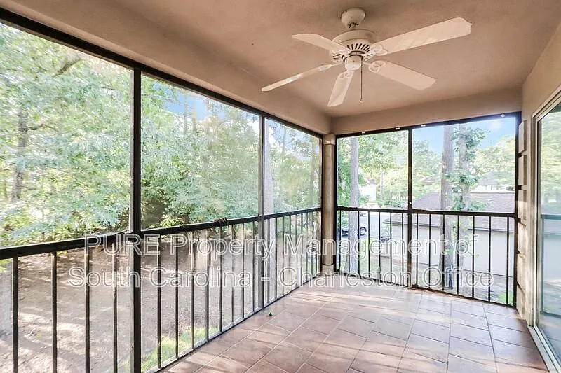 3 bed, 3.0 bath, 1750 sqft, $1,899 — Photo 4