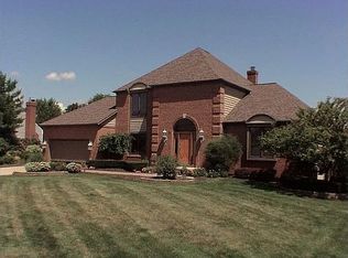 2645 Carmel Dr, Lewis Center, OH 43035