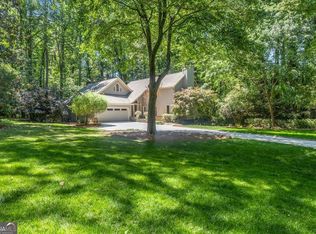 1061 Winding Branch Cir, Dunwoody, GA 30338