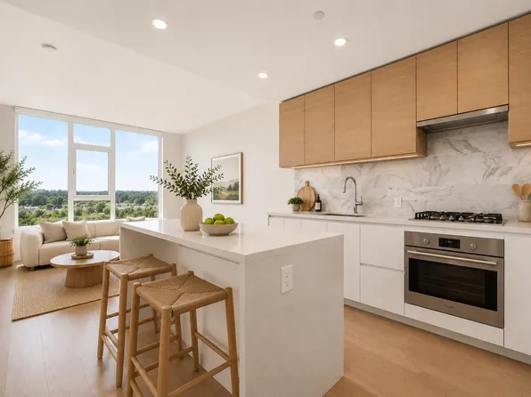 2186 Gilmore Ave N #804, Burnaby, BC V5C 1V4