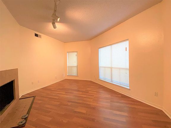 5th image of 3741 Thistlemont Dr