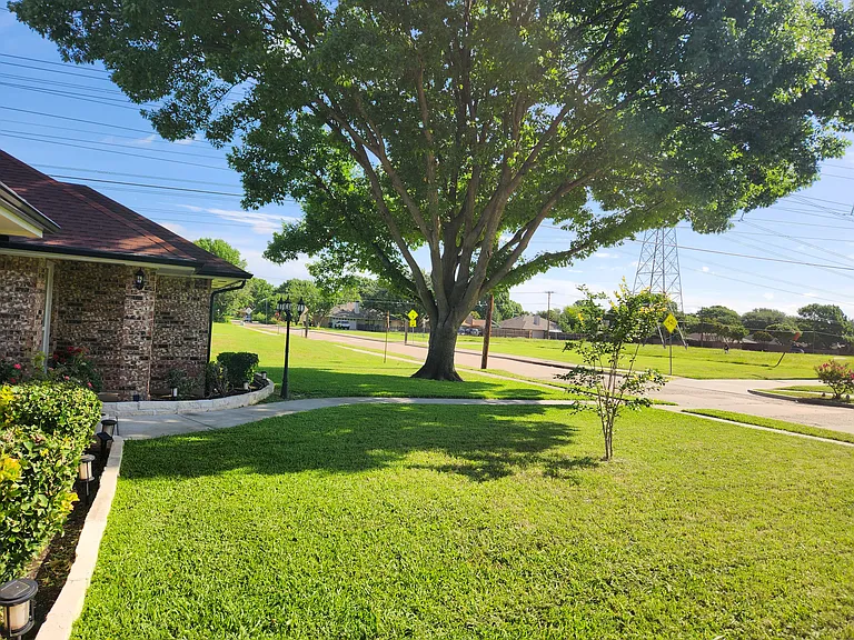 6413 Stilwell Rd — Photo 5