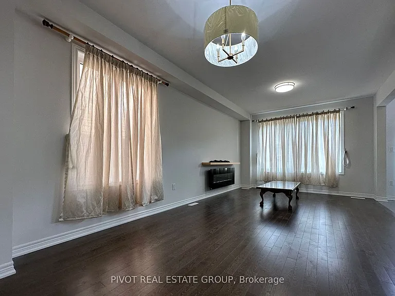 16 Littlewood Dr — Photo 12