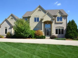 W132N6456 Marach Rd, Menomonee Falls, WI 53051