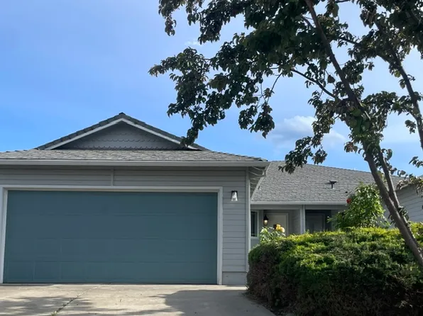 1040 Brandi Way, Central Pt, OR 97502