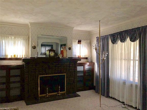 2nd image of 18212 Harland Ave